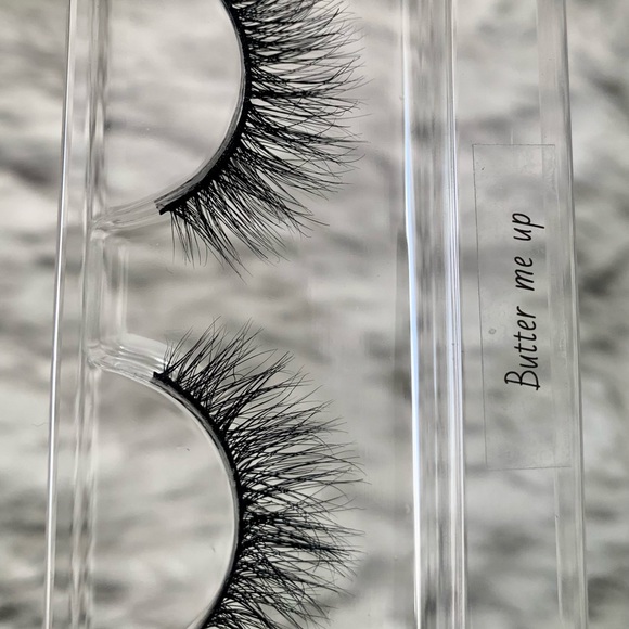 "Butter Me Up" || Lashful Lengths Luxury Mink Eyelashes - Picture 2 of 6